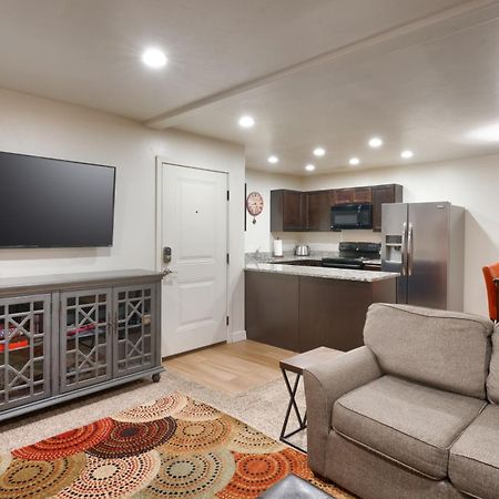 6A Family Friendly Redcliff Condo Pool & Hot Tub Моаб Экстерьер фото